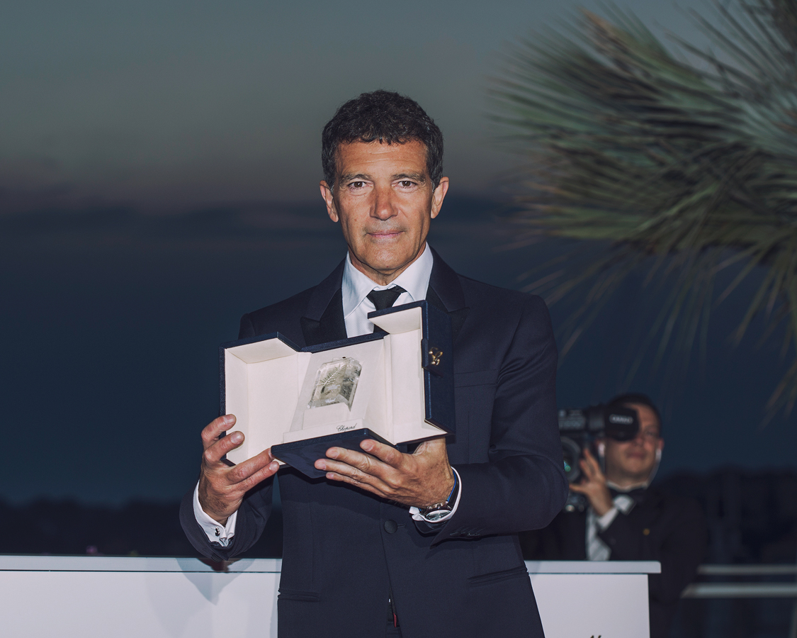 BM-72CANNES-4962-Banderas-Nr